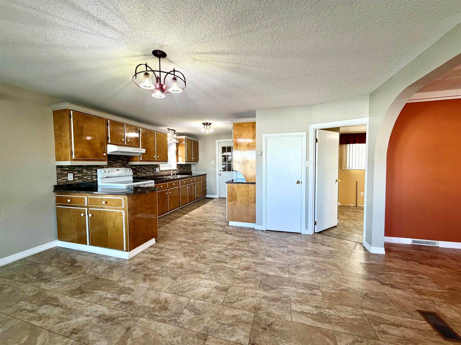 543 East Main Street, Madawaska, ME 04756