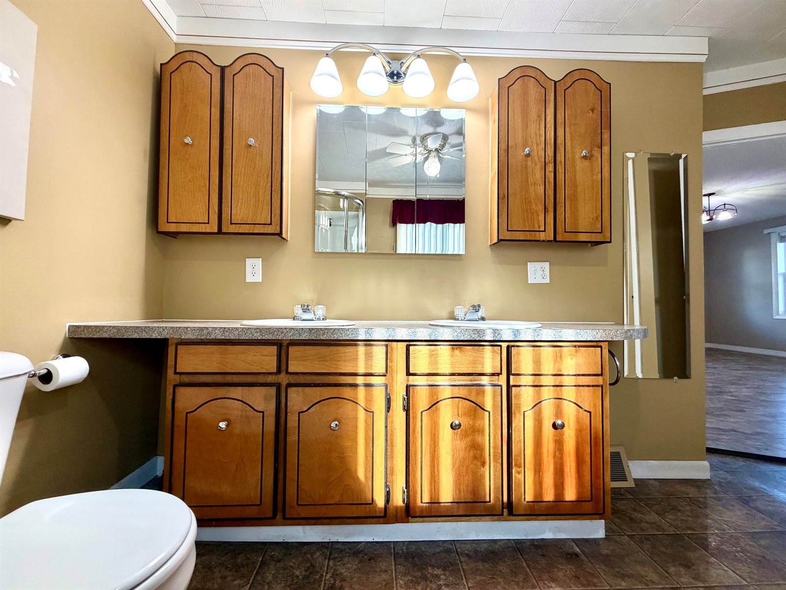 543 East Main Street, Madawaska, ME 04756