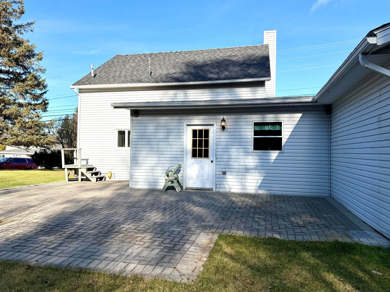 543 East Main Street, Madawaska, ME 04756