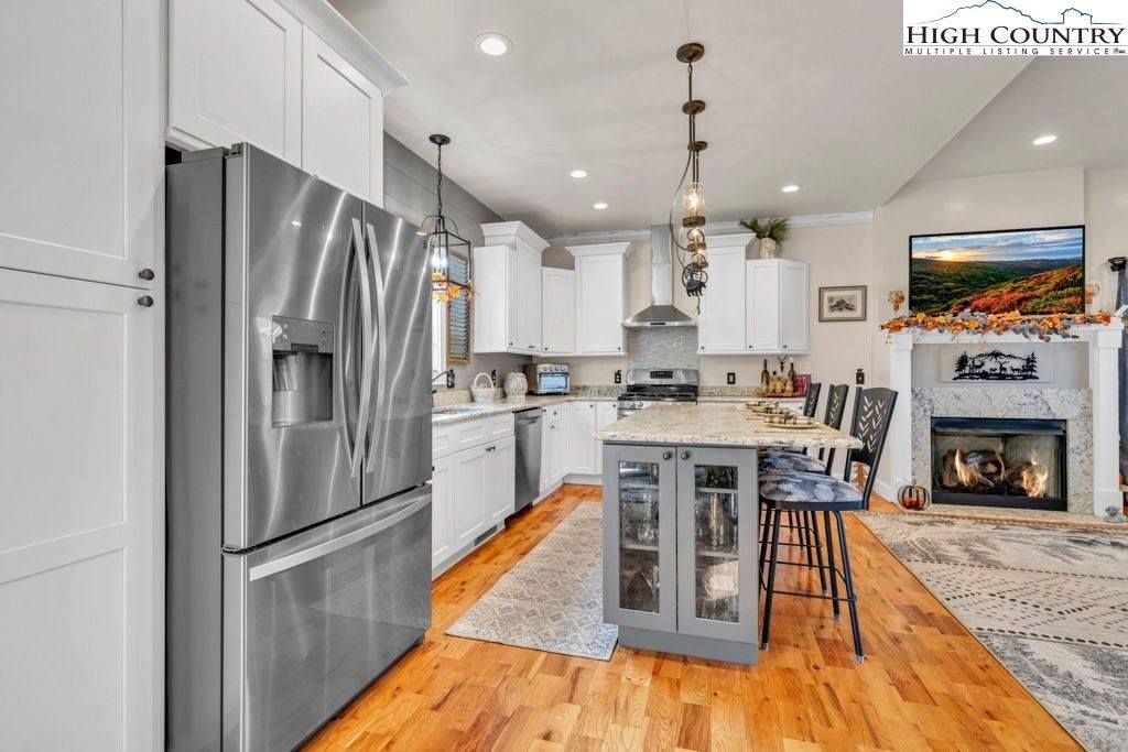 301 Crossmor Drive, Todd, NC 28684