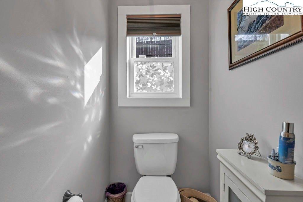 301 Crossmor Drive, Todd, NC 28684