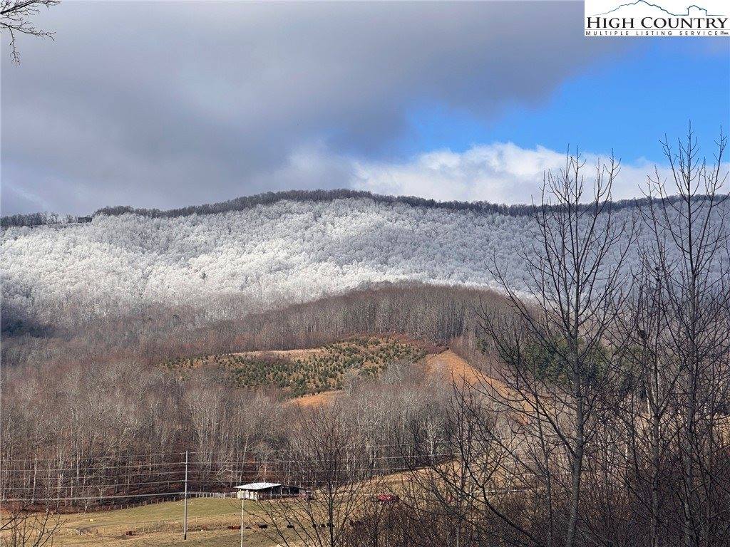 301 Crossmor Drive, Todd, NC 28684