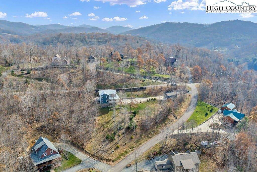 301 Crossmor Drive, Todd, NC 28684