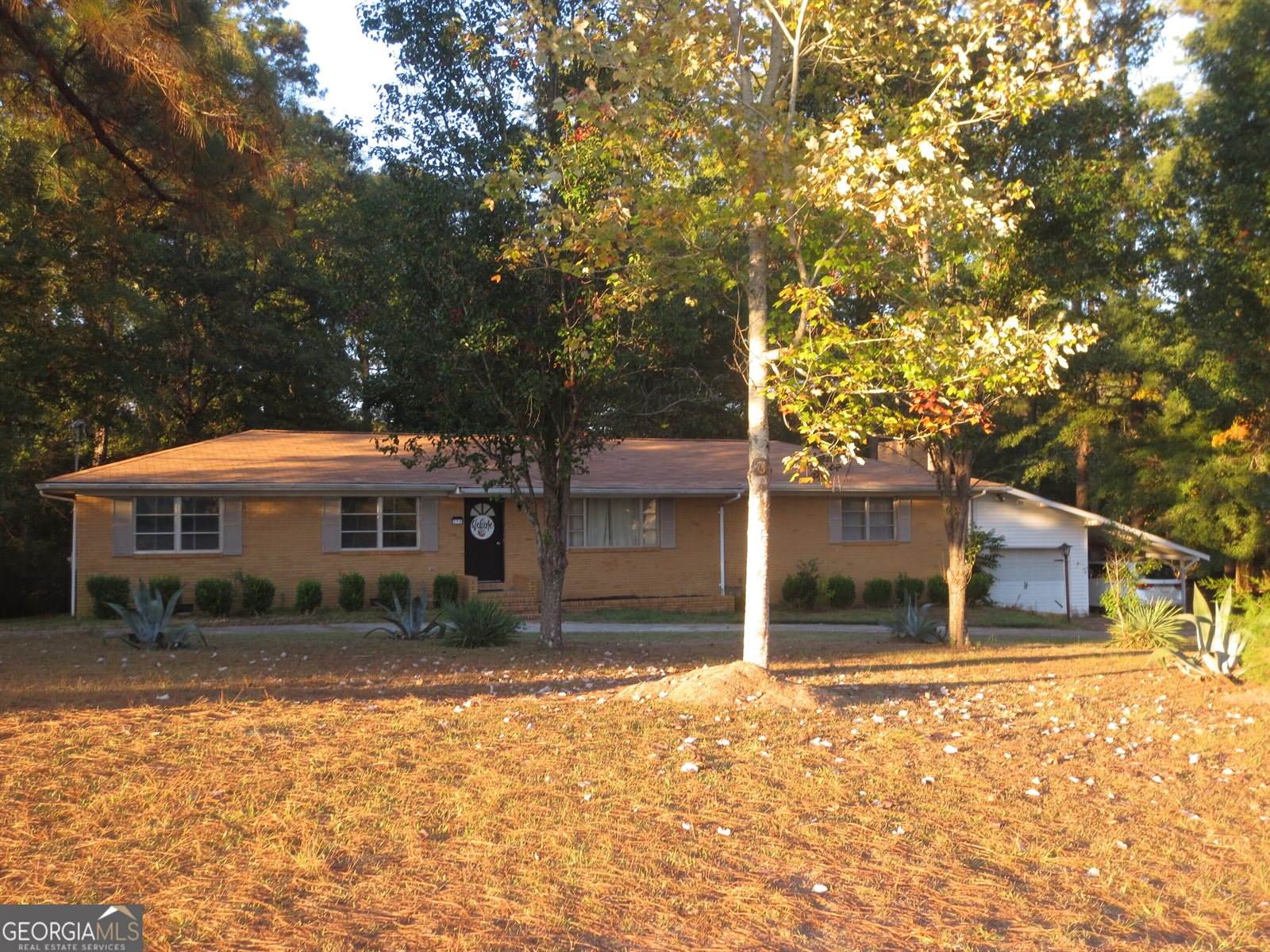 215 Hunt Road, Kathleen, GA 31047