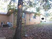 215 Hunt Road, Kathleen, GA 31047
