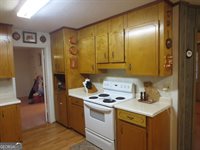 215 Hunt Road, Kathleen, GA 31047