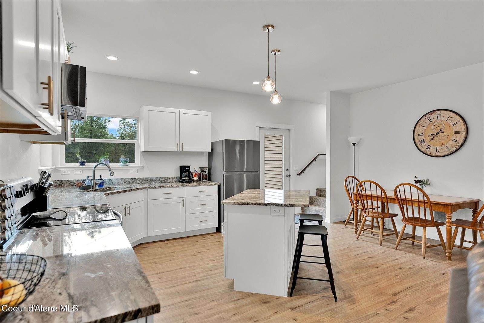 99 James Wy Rd, Oldtown, ID 83822