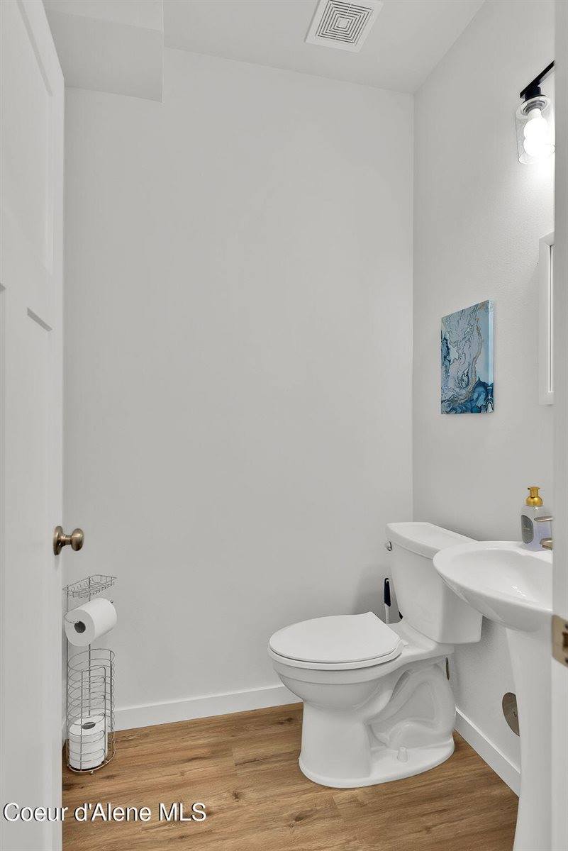 99 James Wy Rd, Oldtown, ID 83822