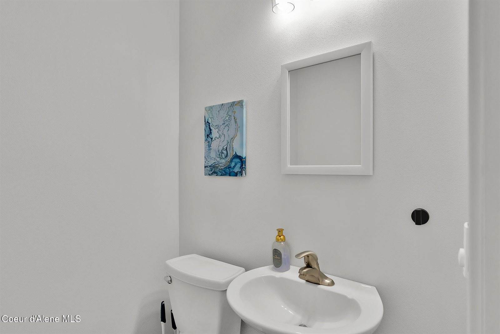 99 James Wy Rd, Oldtown, ID 83822