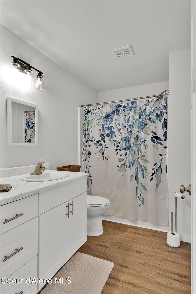 99 James Wy Rd, Oldtown, ID 83822