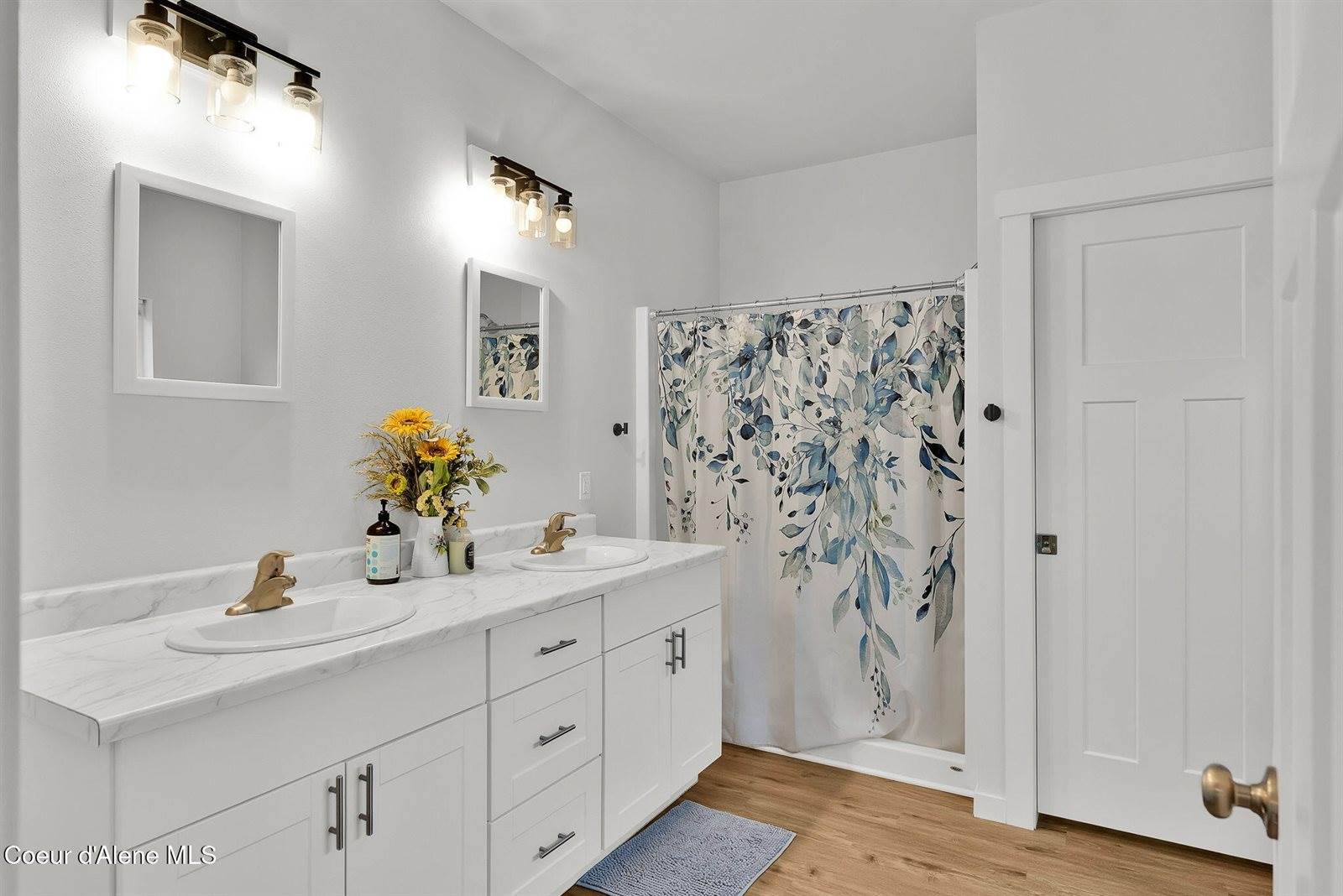 99 James Wy Rd, Oldtown, ID 83822