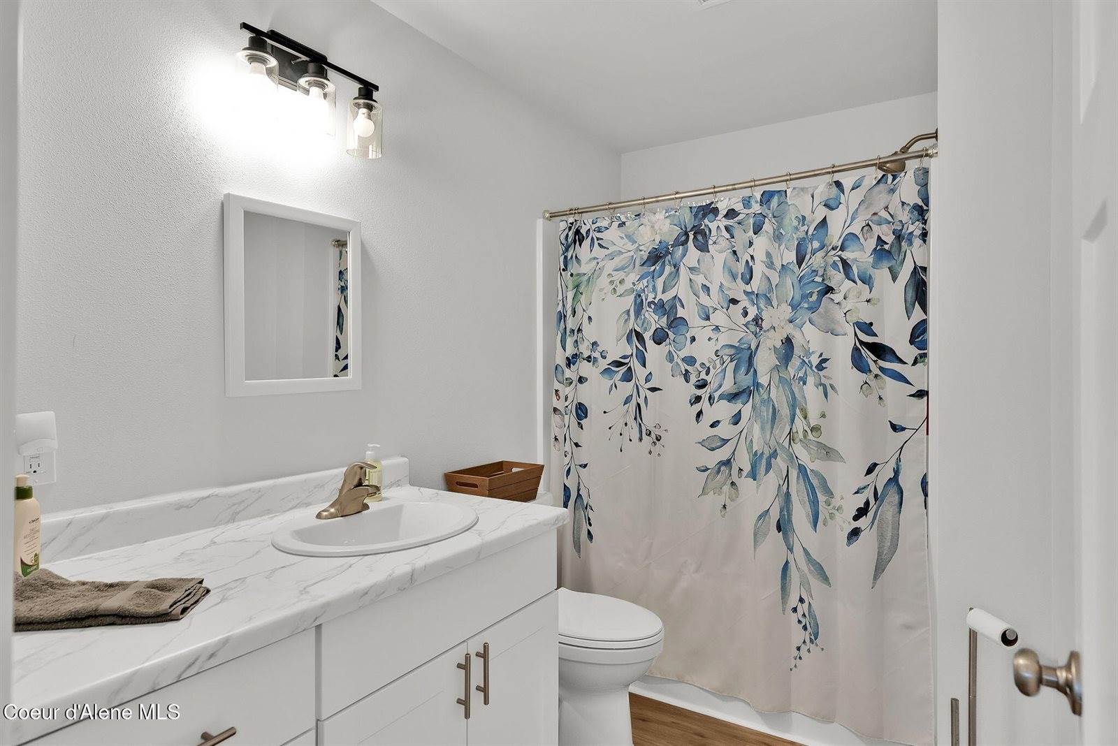 99 James Wy Rd, Oldtown, ID 83822