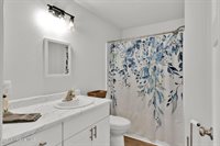 99 James Wy Rd, Oldtown, ID 83822