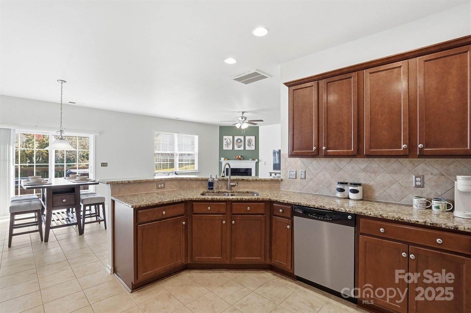 4818 Samuel Pinckney Drive, Belmont, NC 28012