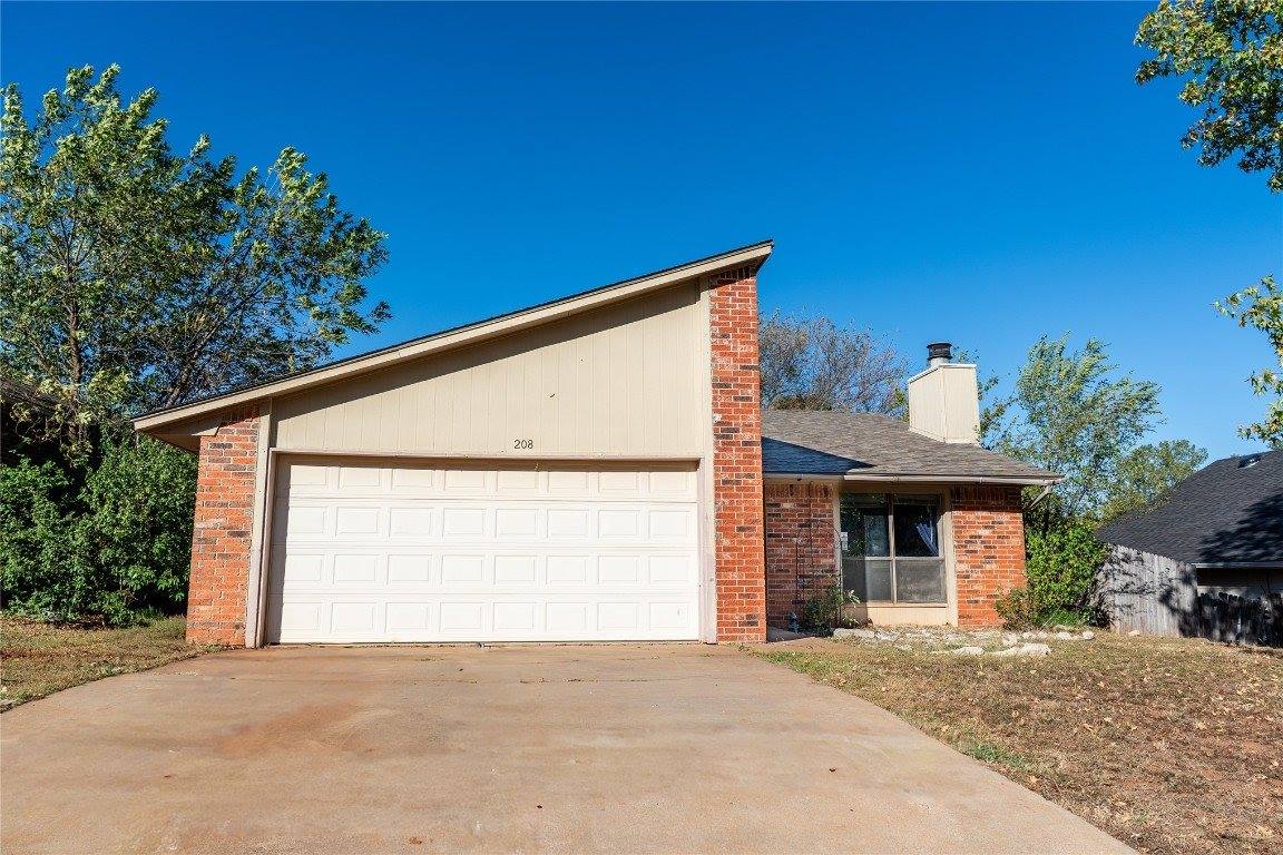 208 Stonewood Drive, Noble, OK 73068