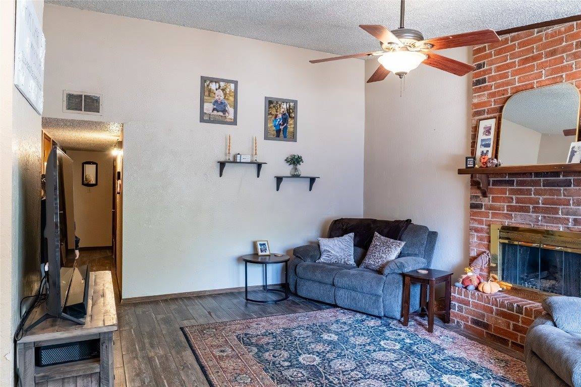 208 Stonewood Drive, Noble, OK 73068