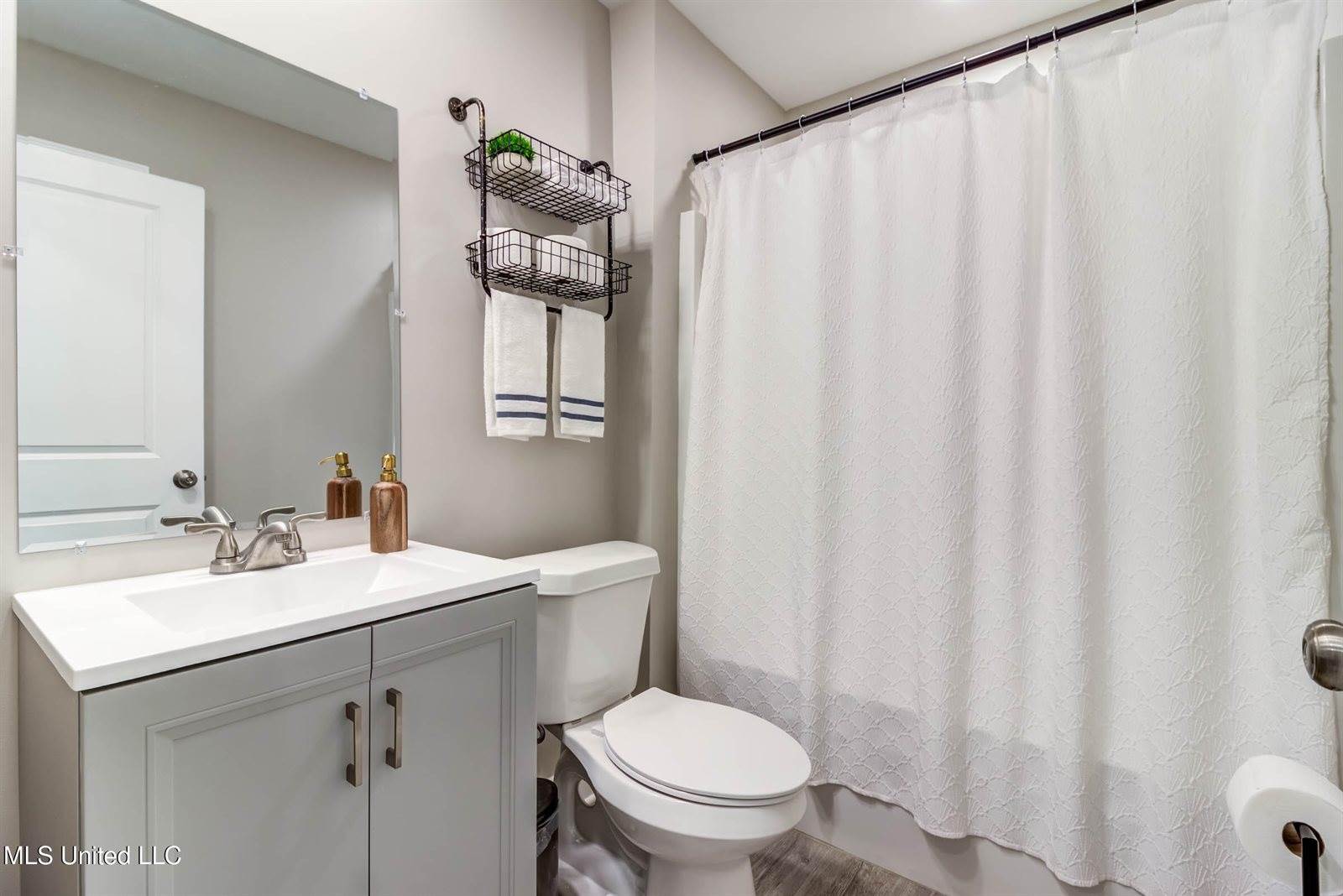 1412 Spruce Street, Ocean Springs, MS 39564