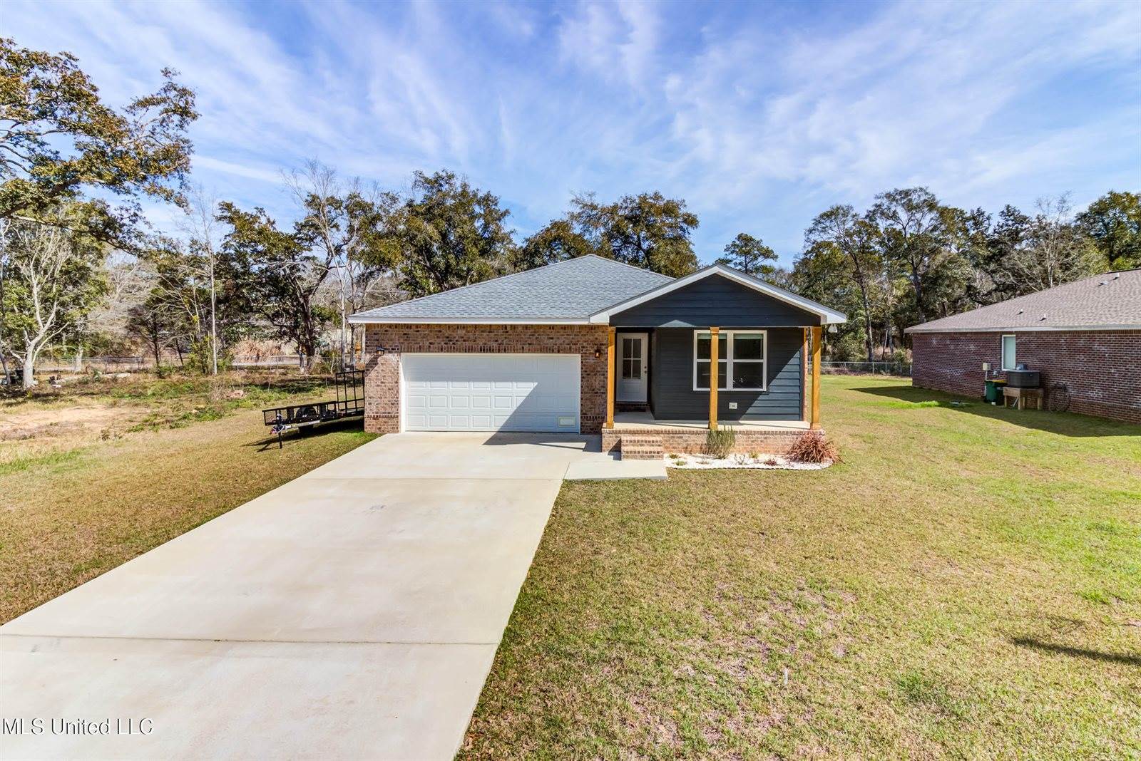 1412 Spruce Street, Ocean Springs, MS 39564