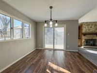 5725 SW Quail Cove CIR, Topeka, KS 66614