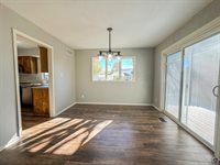 5725 SW Quail Cove CIR, Topeka, KS 66614