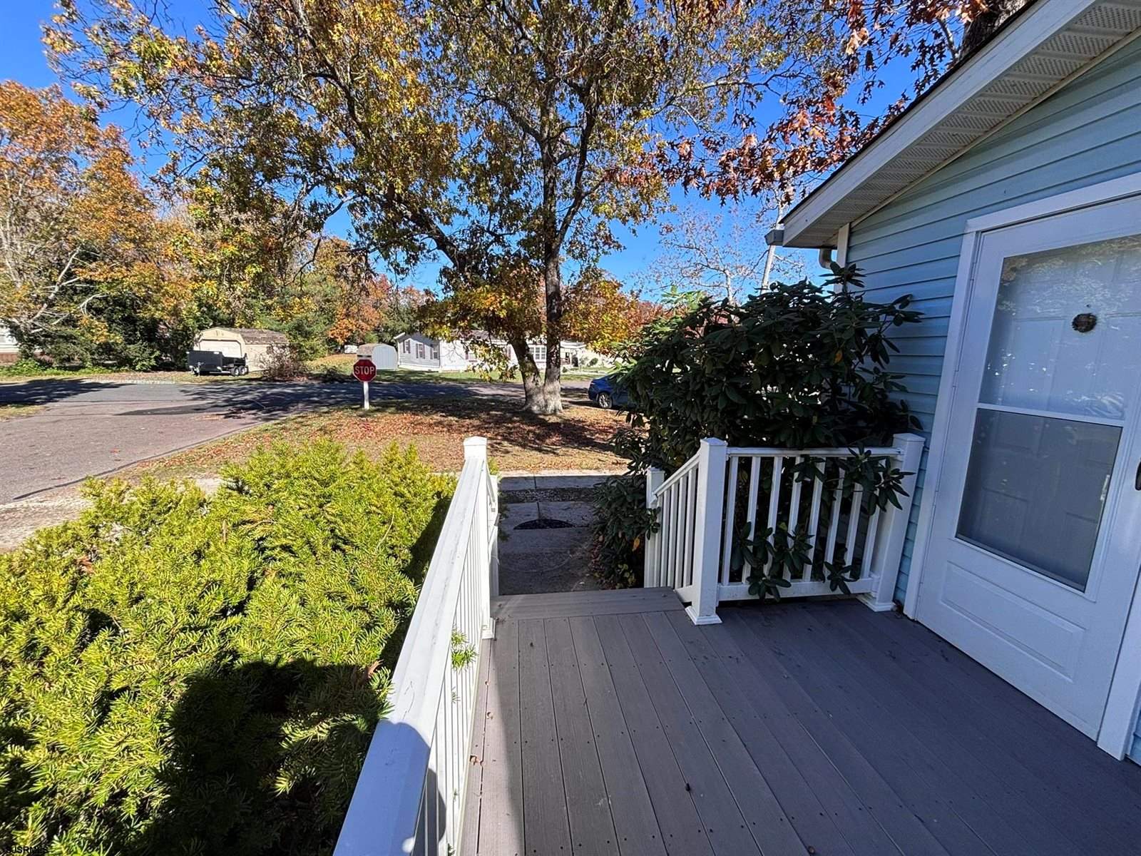 19 Club House Dr, Egg Harbor City, NJ 08215