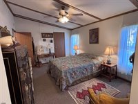 19 Club House Dr, Egg Harbor City, NJ 08215