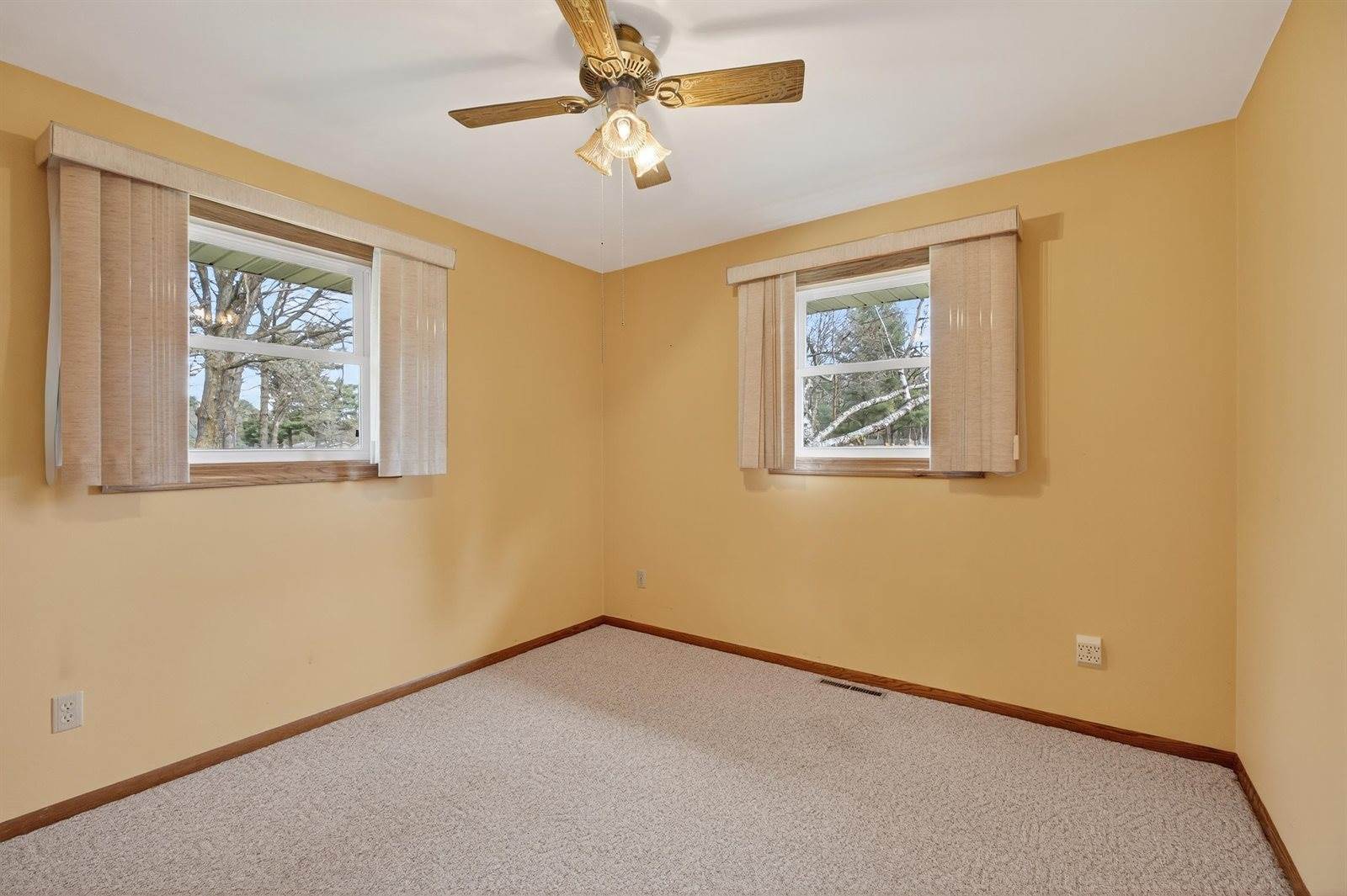 7750 Deer Lane, Wisconsin Rapids, WI 54494