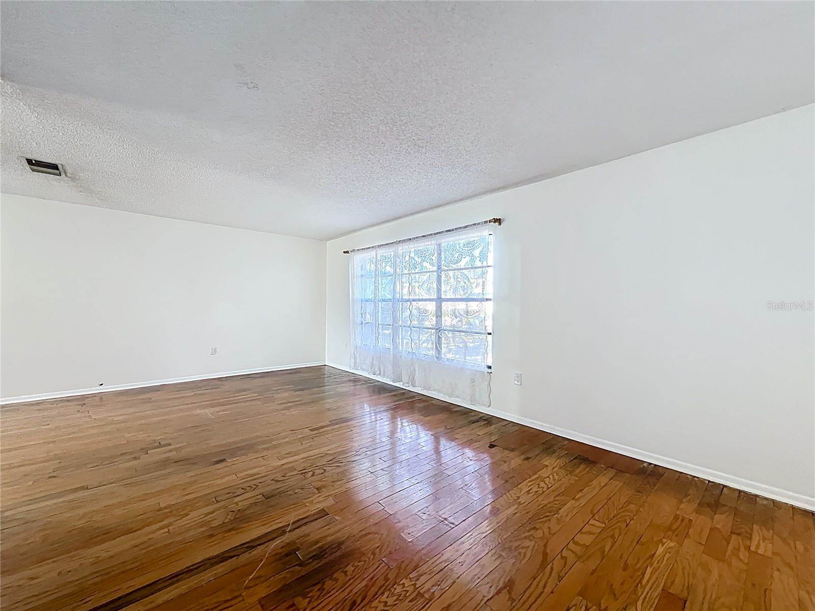 11180 113TH Avenue, Largo, FL 33778