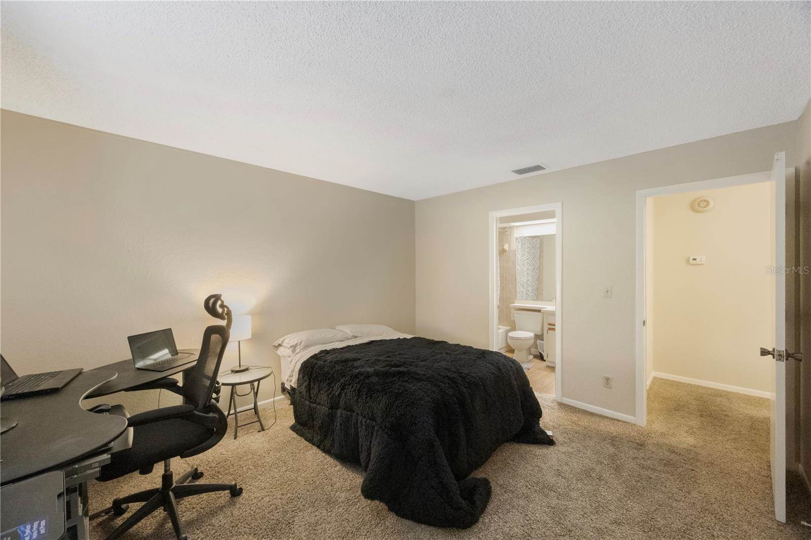 413 Somerset Lane, Palm Harbor, FL 34684