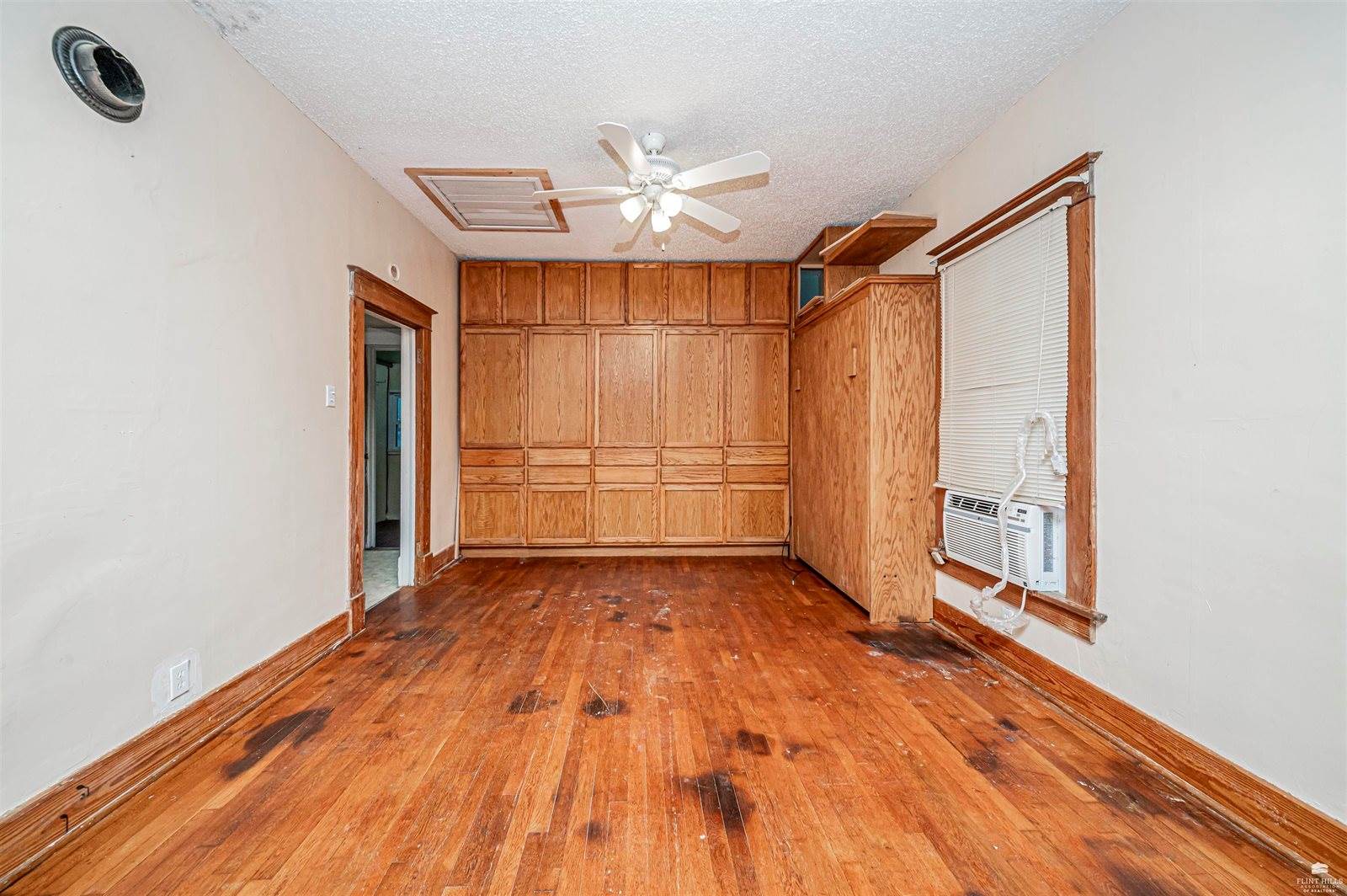 326 West 11th Street, Junction City, KS 66441