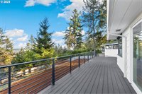 2041 Marylhurst Dr, West Linn, OR 97068
