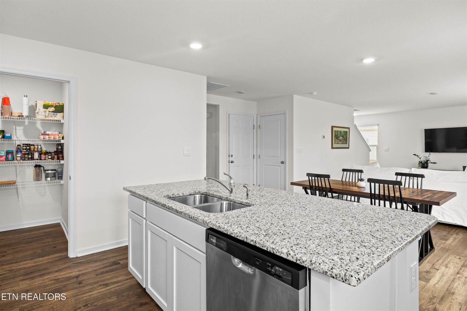 168 Crescent Circle, Niota, TN 37826