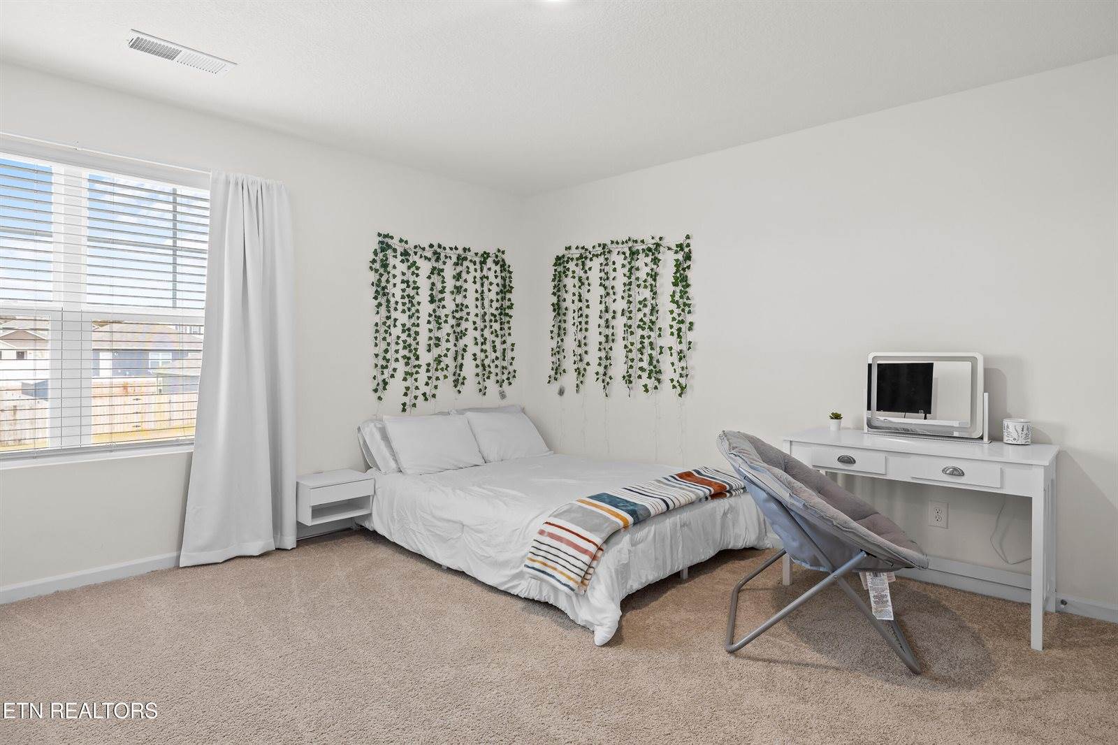 168 Crescent Circle, Niota, TN 37826