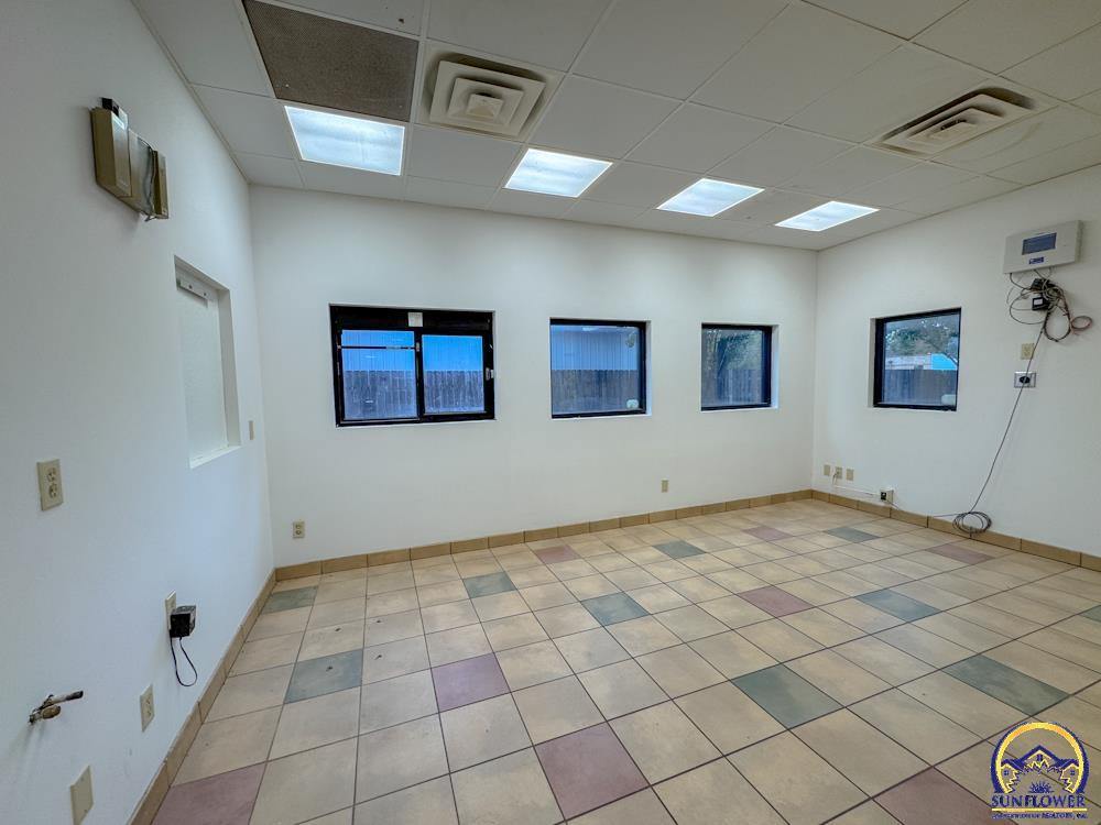 5916 SW Topeka BLVD, Topeka, KS 66619