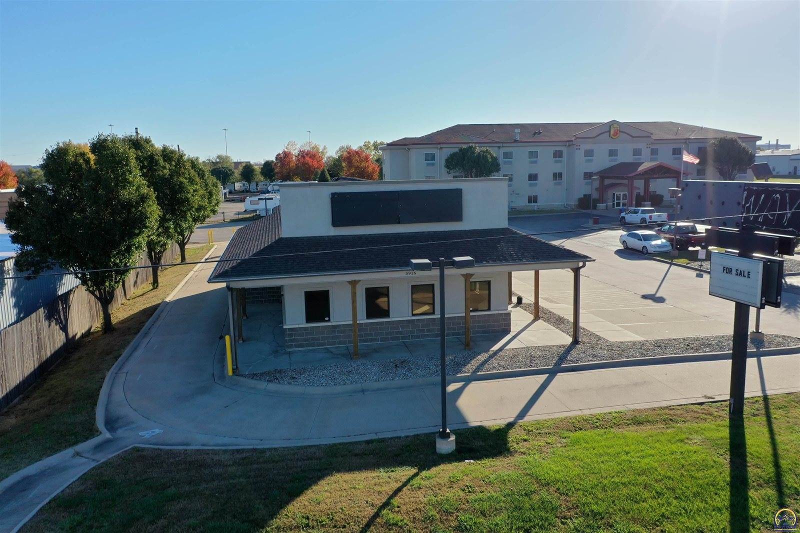 5916 SW Topeka BLVD, Topeka, KS 66619