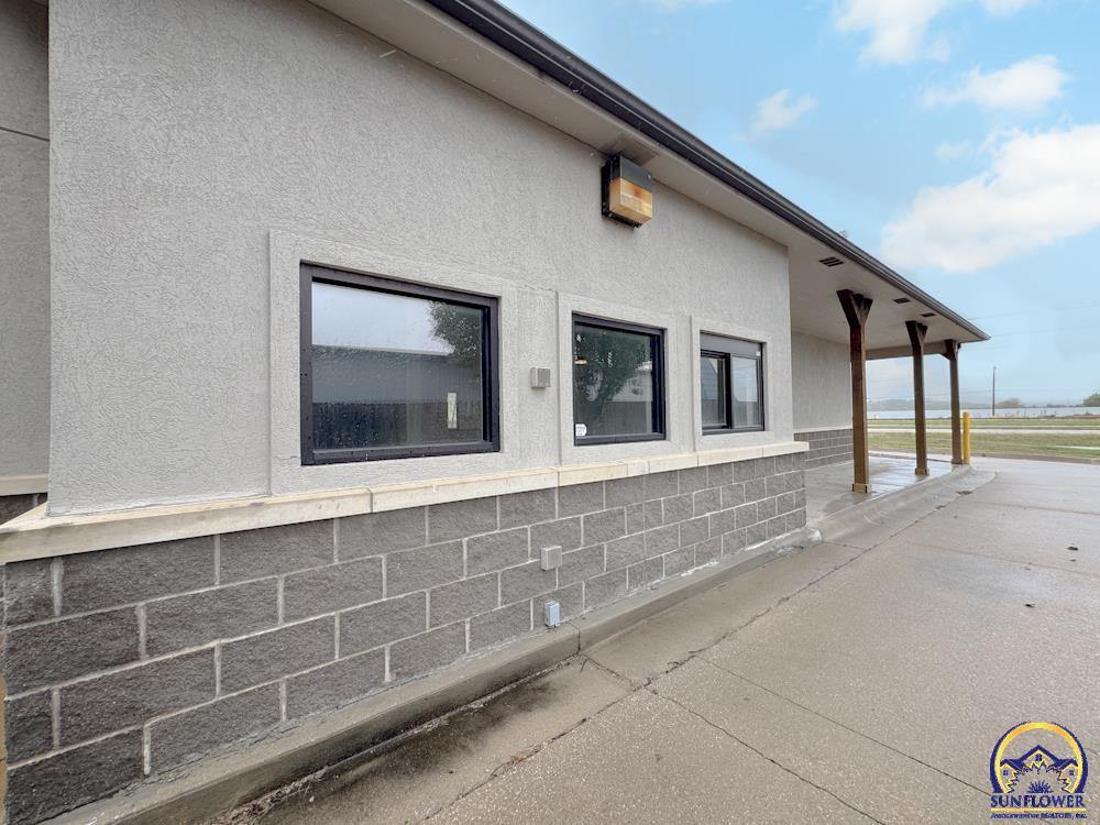 5916 SW Topeka BLVD, Topeka, KS 66619