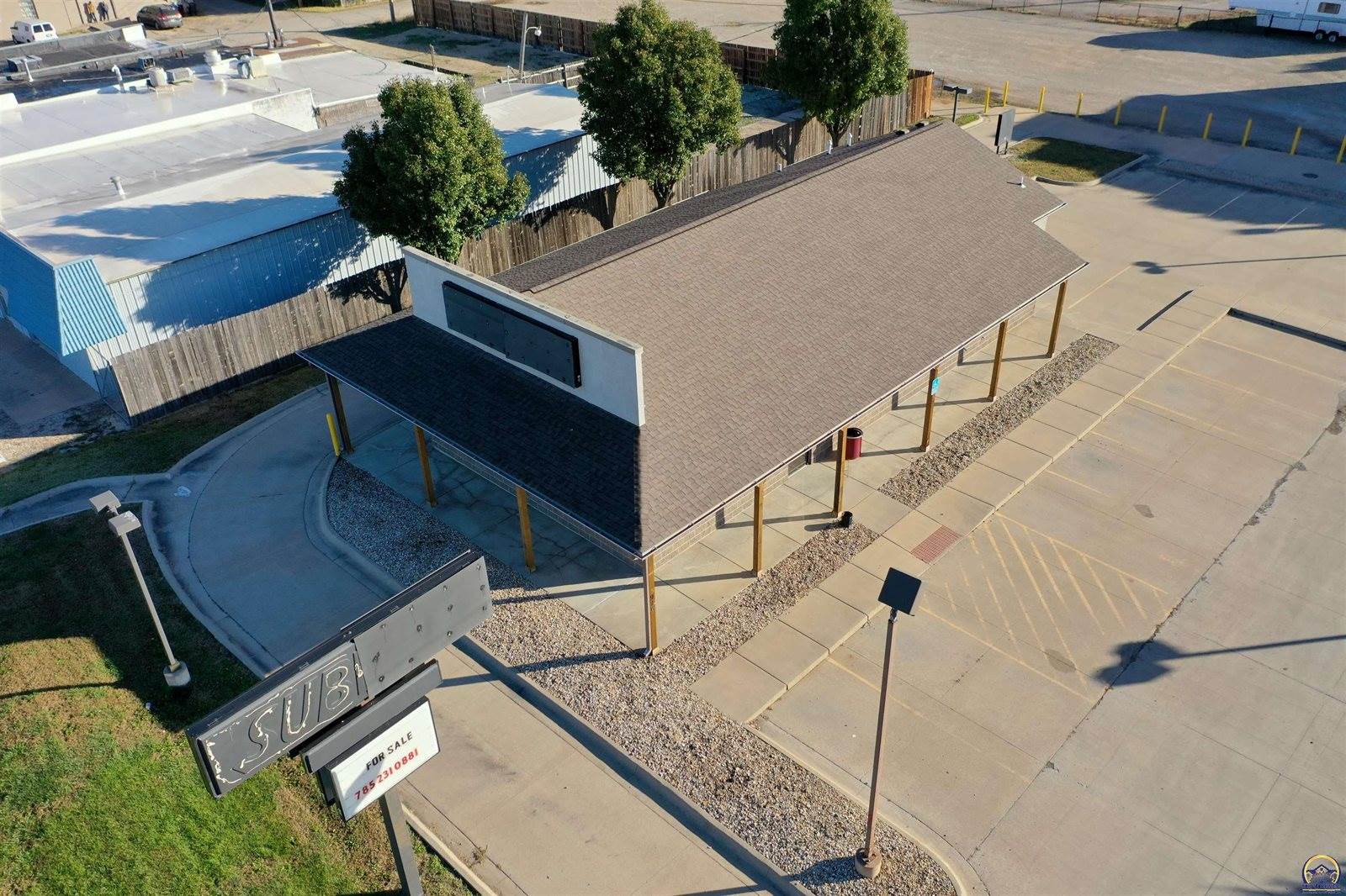 5916 SW Topeka BLVD, Topeka, KS 66619