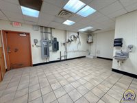 5916 SW Topeka BLVD, Topeka, KS 66619