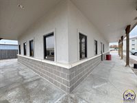 5916 SW Topeka BLVD, Topeka, KS 66619