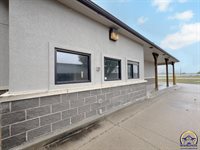 5916 SW Topeka BLVD, Topeka, KS 66619