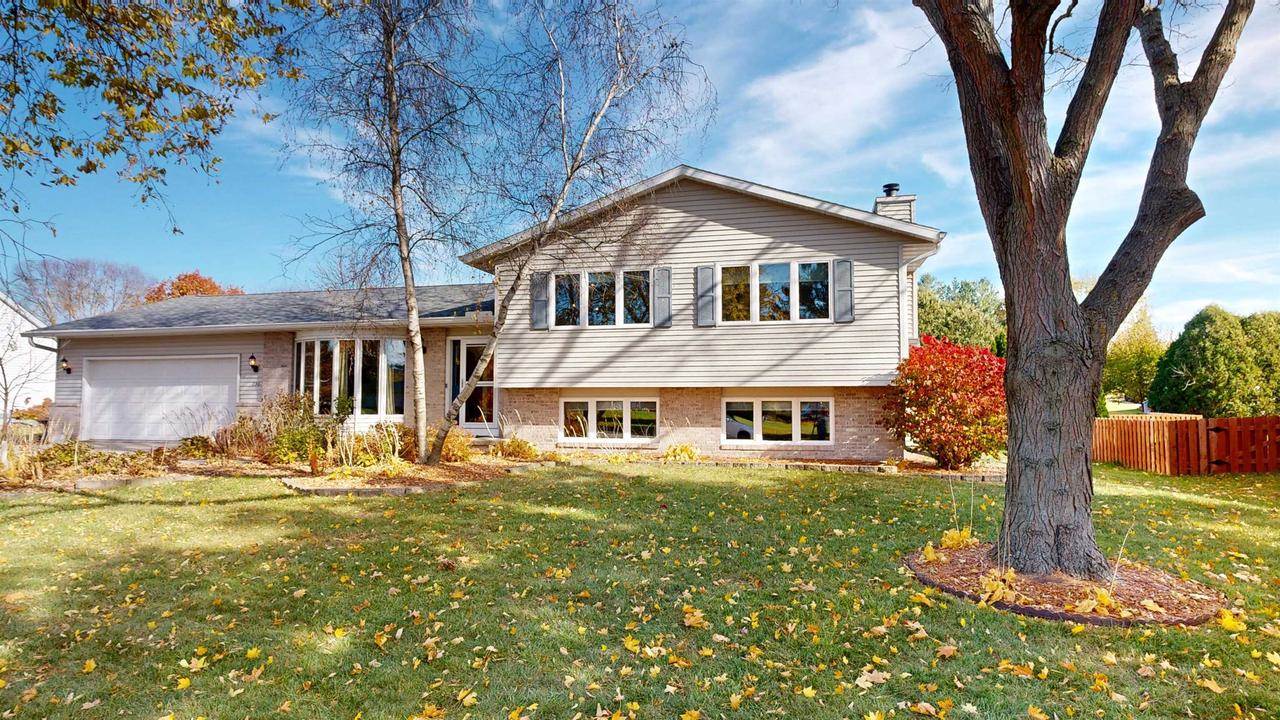 736 Lucas Lane, Jefferson, WI 53549