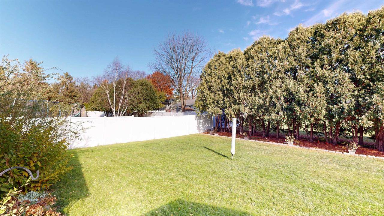 736 Lucas Lane, Jefferson, WI 53549