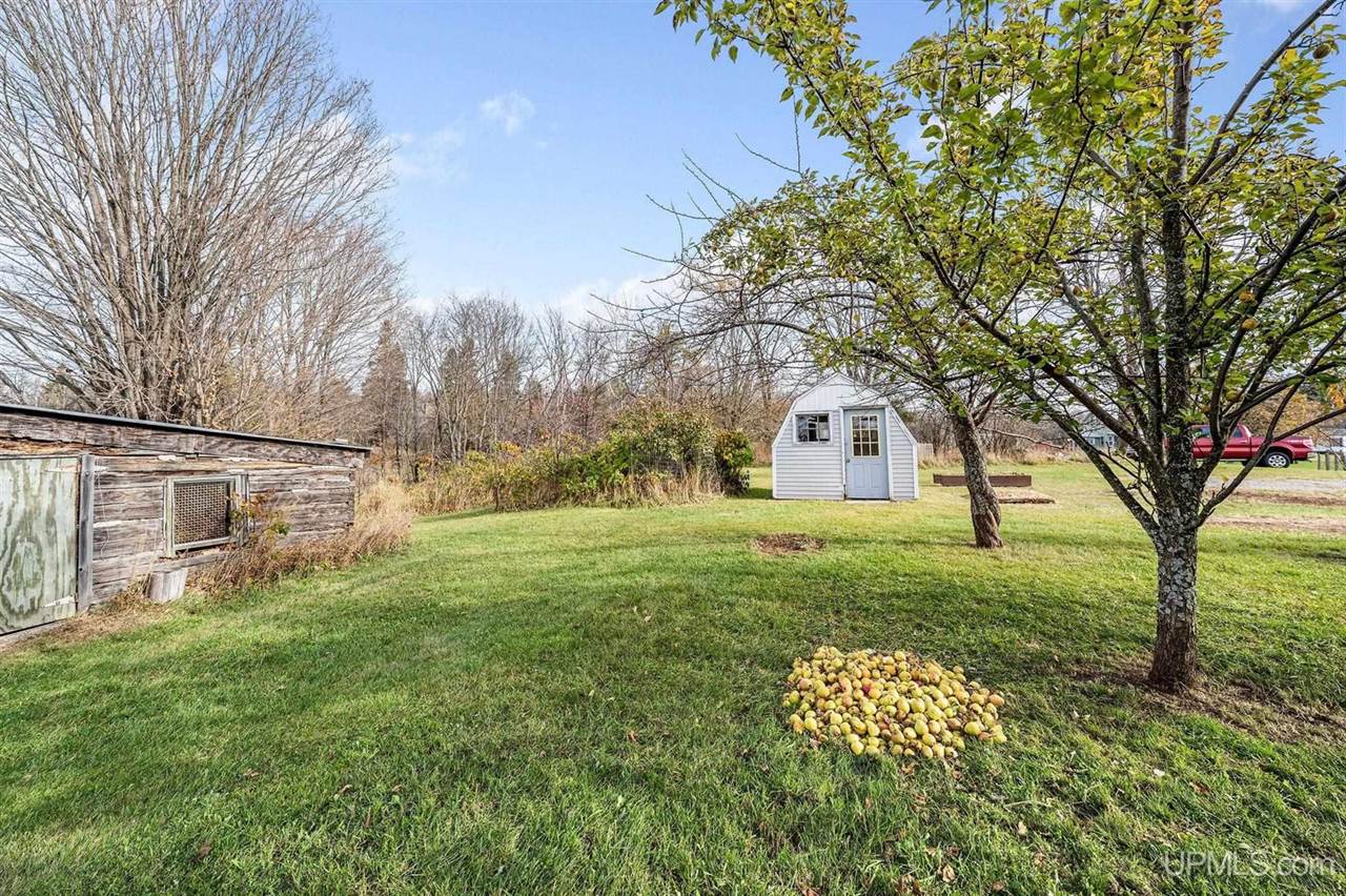 404 N Princeton Drive, Gwinn, MI 49841