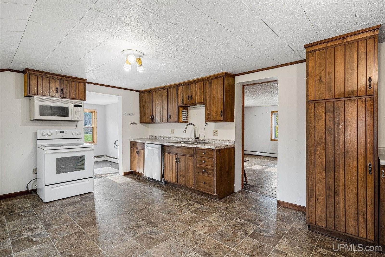 404 N Princeton Drive, Gwinn, MI 49841