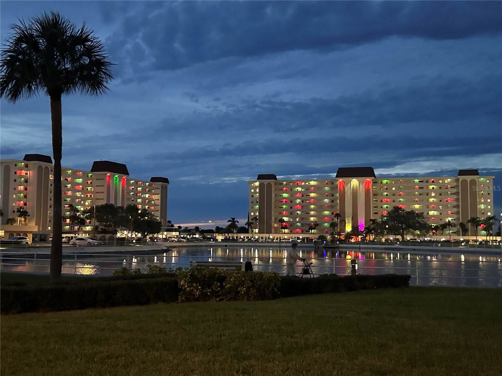 4725 Cove Circle, #207, Saint Petersburg, FL 33708