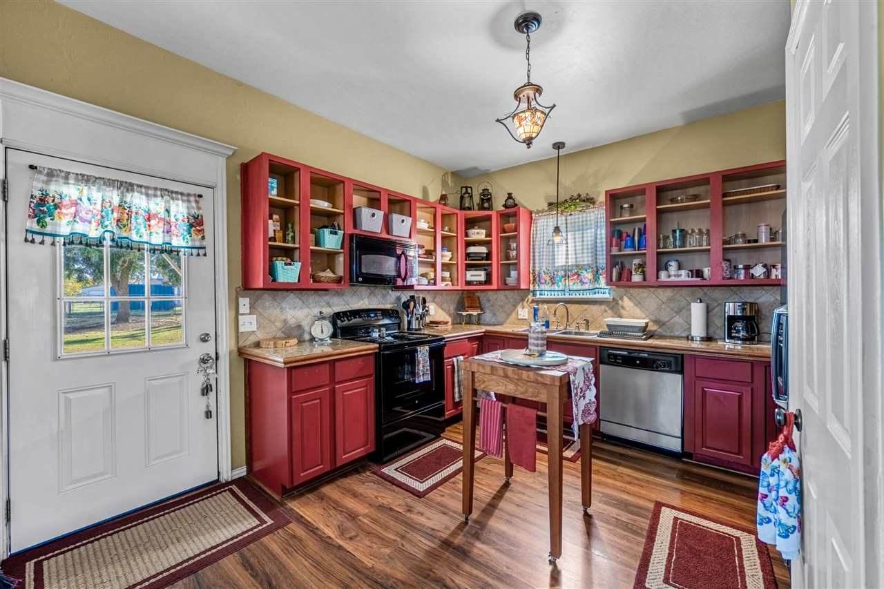 704 6th St, Elgin, OK 73538