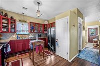 704 6th St, Elgin, OK 73538