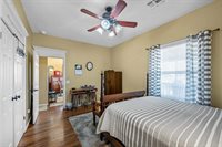 704 6th St, Elgin, OK 73538