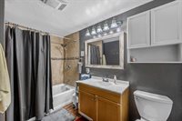 704 6th St, Elgin, OK 73538