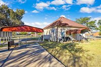 704 6th St, Elgin, OK 73538